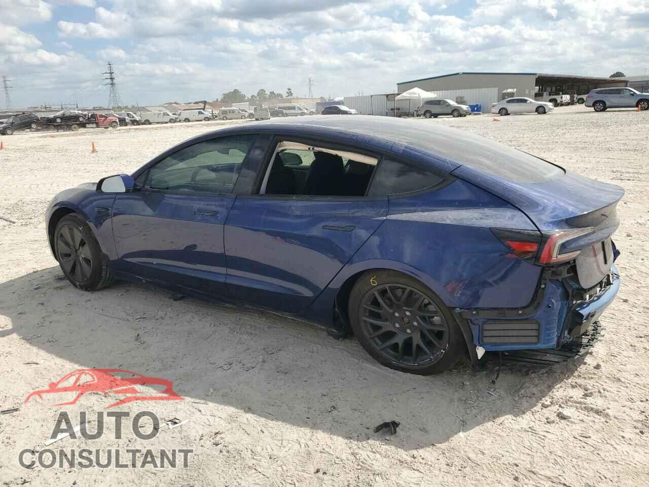 TESLA MODEL 3 2025 - 5YJ3E1EA3SF017062