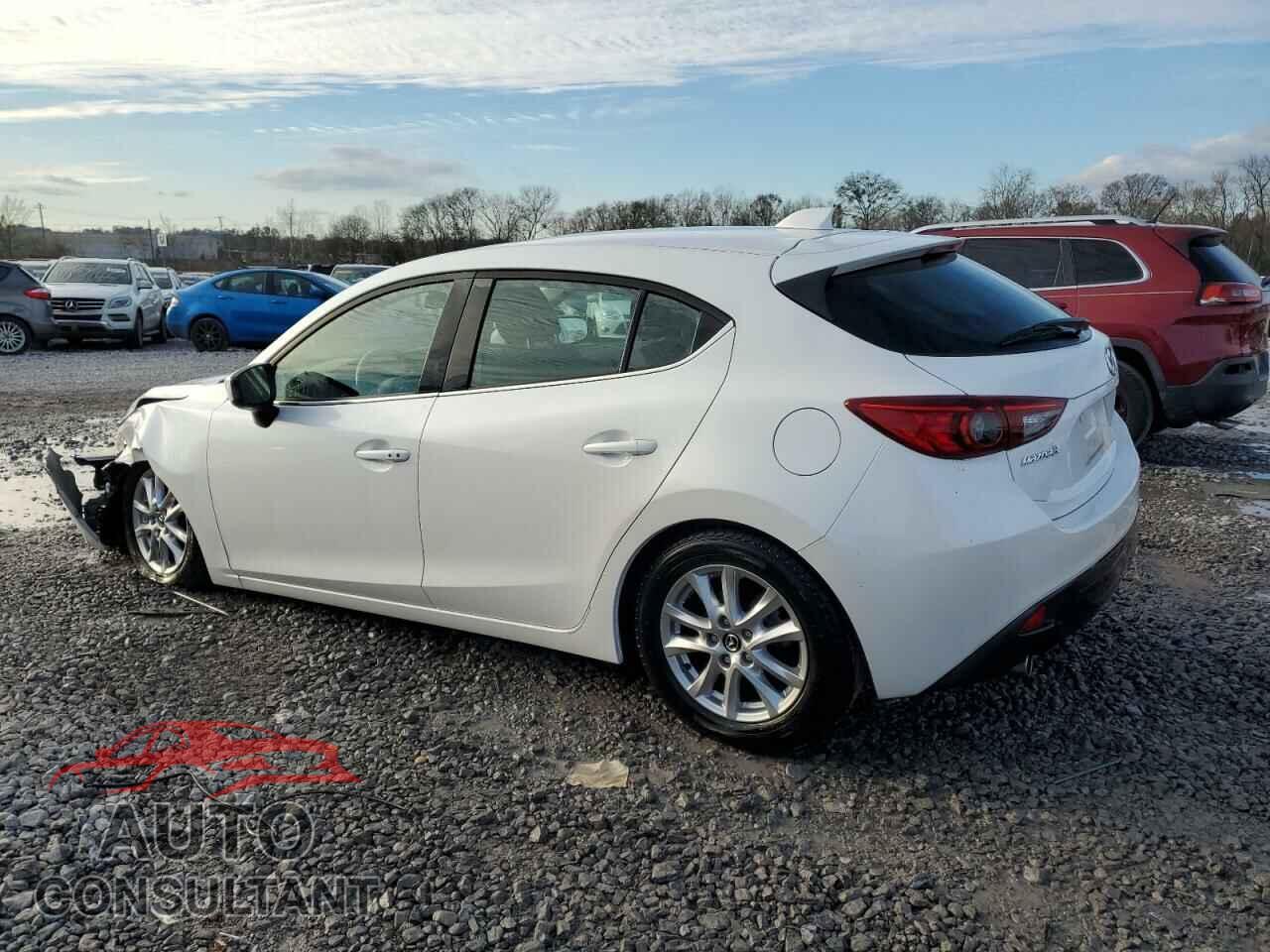 MAZDA 3 2015 - 3MZBM1L73FM187345