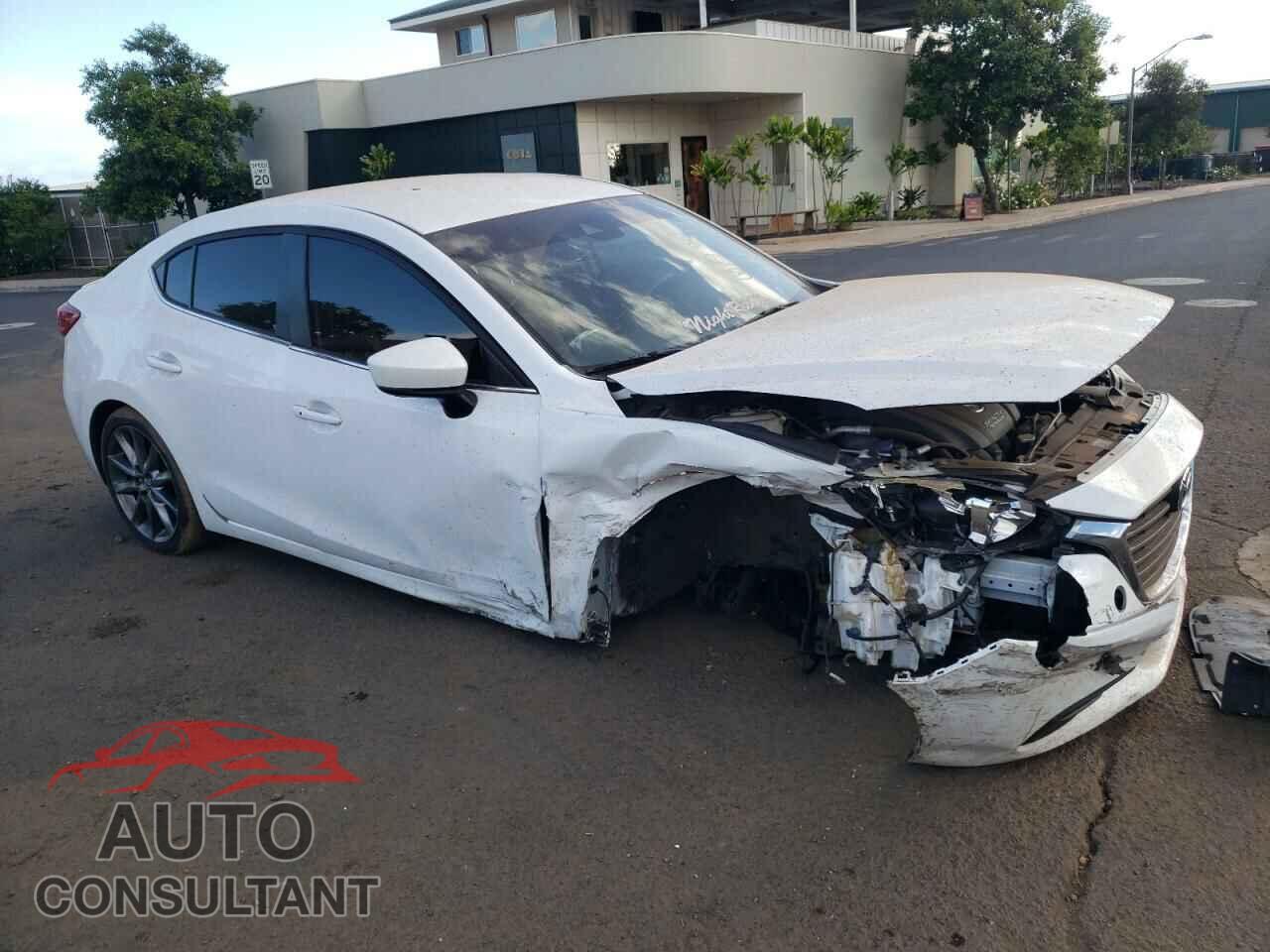 MAZDA 3 2018 - 3MZBN1V39JM203256