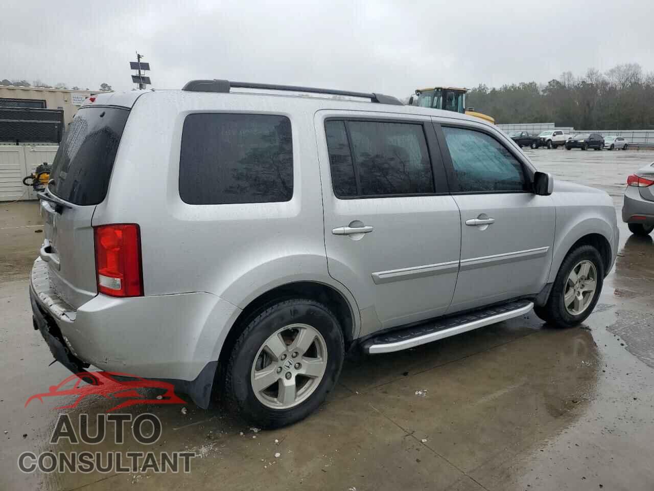 HONDA PILOT 2011 - 5FNYF3H53BB020850