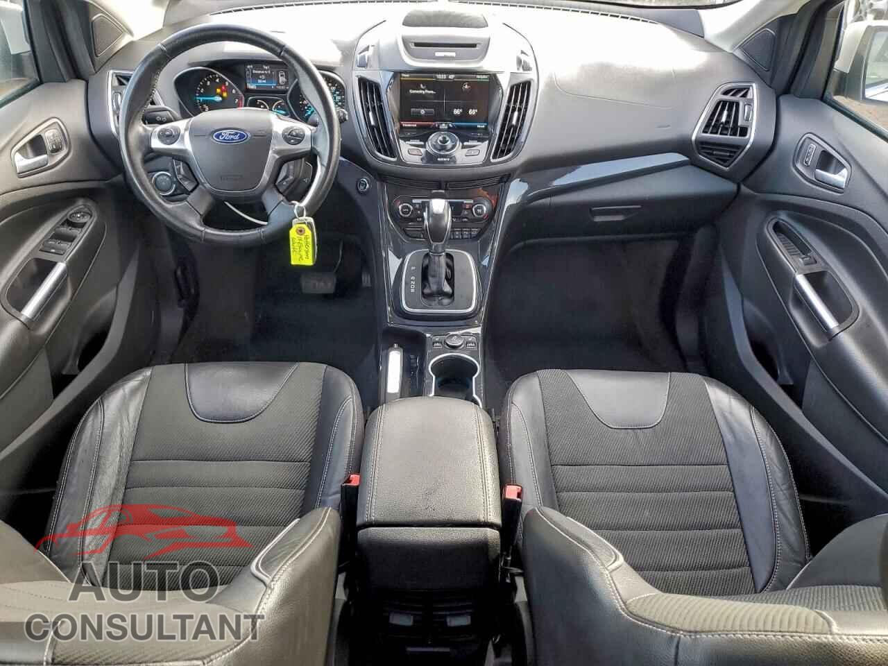 FORD ESCAPE 2013 - 1FMCU9J93DUA00247