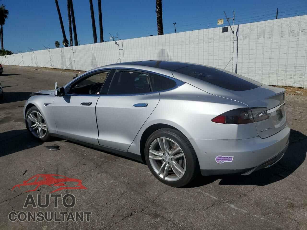 TESLA MODEL S 2016 - 5YJSA1E14GF132445