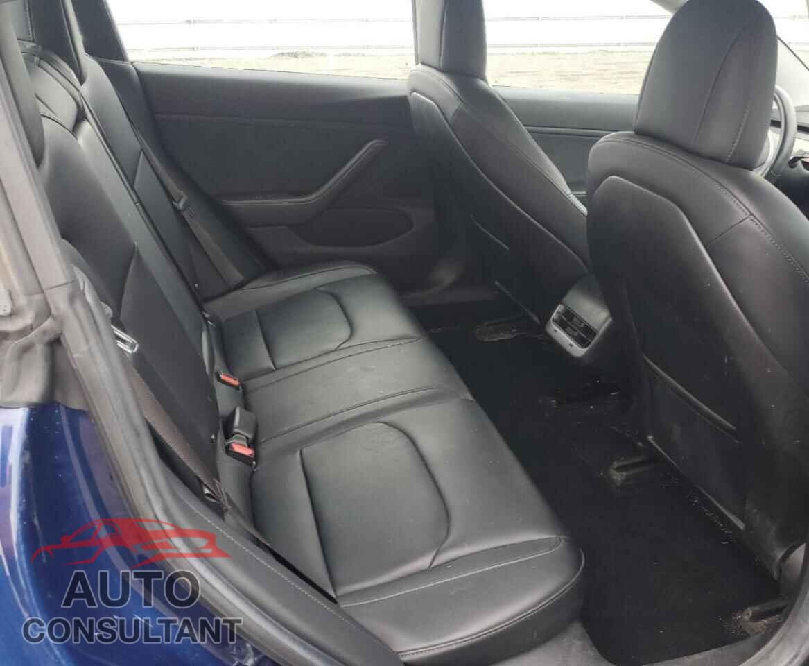 TESLA MODEL 3 2018 - 5YJ3E1EA9JF015587