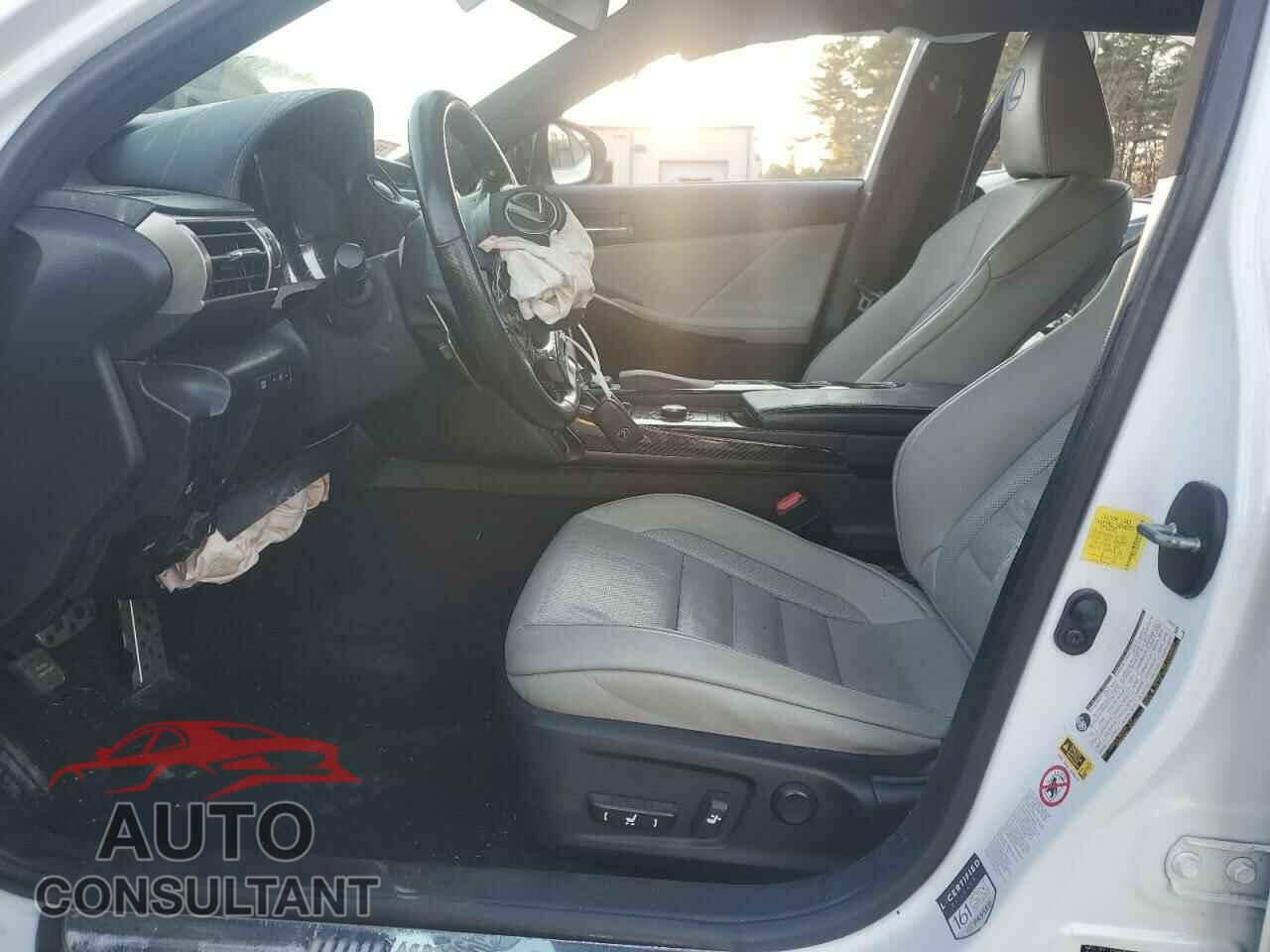 LEXUS IS 2015 - JTHCF1D28F5018933