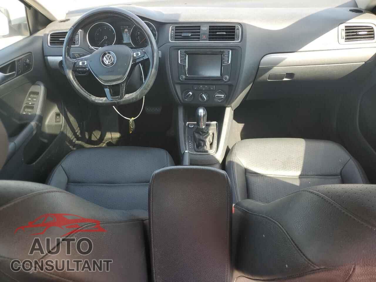VOLKSWAGEN JETTA 2017 - 3VWDB7AJ2HM222363