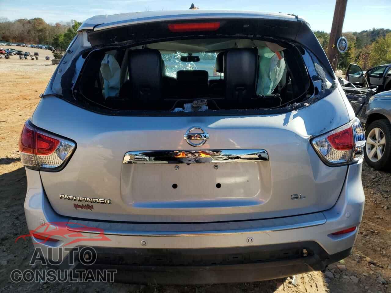 NISSAN PATHFINDER 2014 - 5N1AR2MN5EC697355