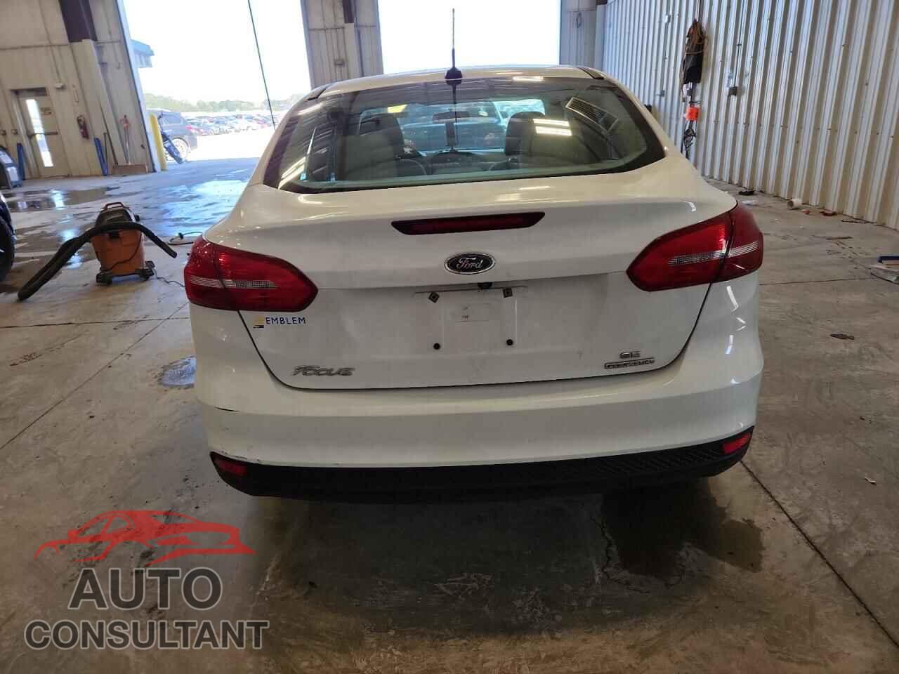 FORD FOCUS 2016 - 1FADP3F28GL264637