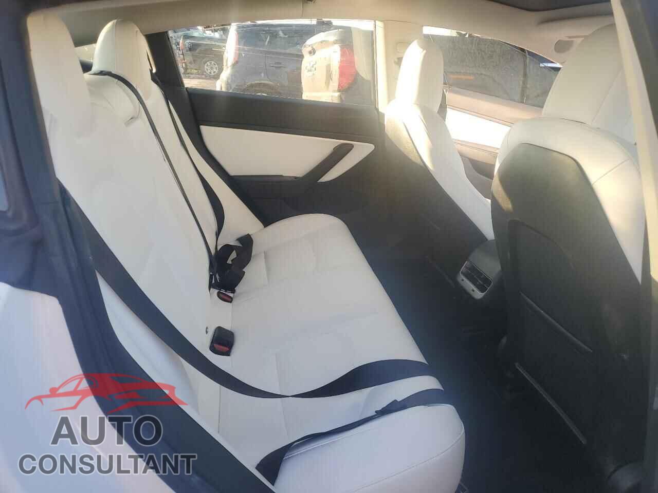 TESLA MODEL 3 2018 - 5YJ3E1EB2JF055941