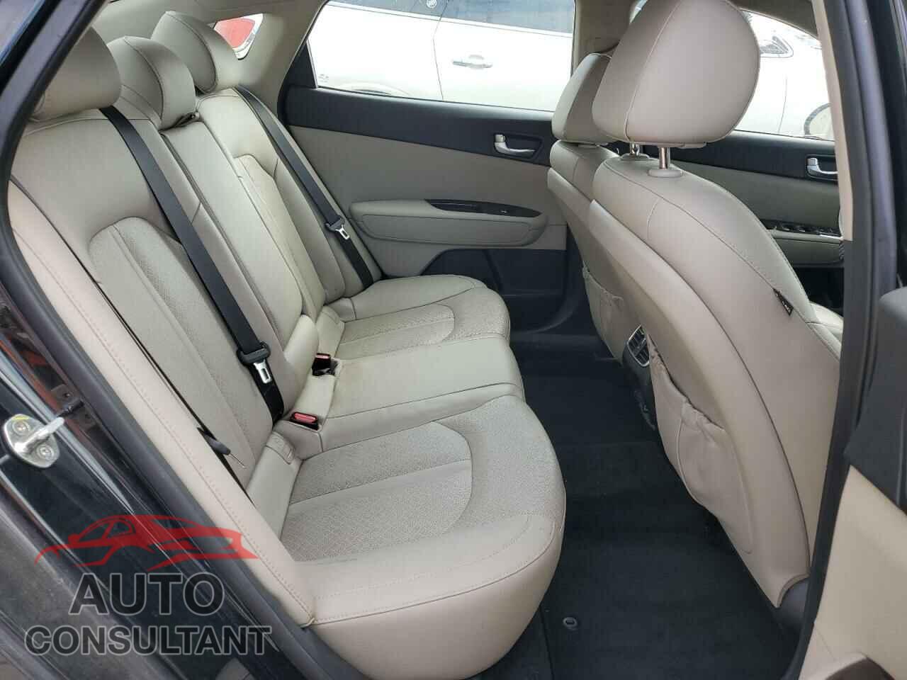 KIA OPTIMA 2018 - 5XXGU4L37JG242834