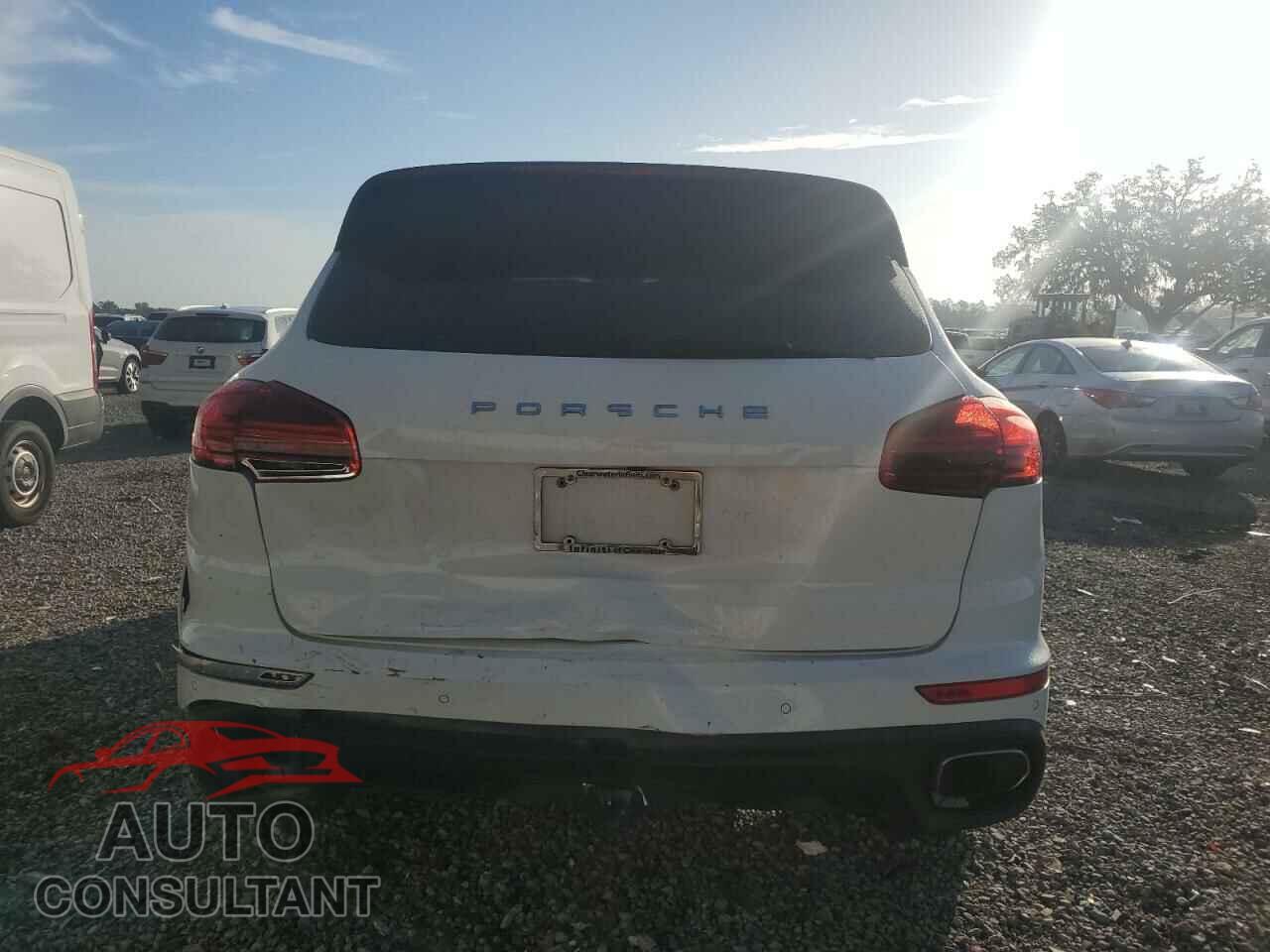 PORSCHE CAYENNE 2017 - WP1AA2A28HKA82779