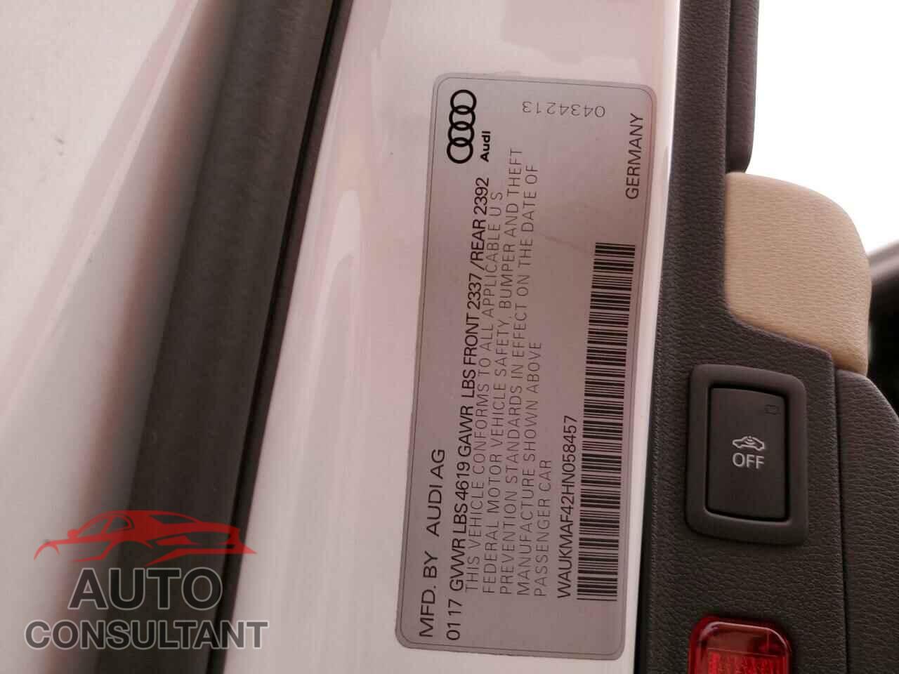 AUDI A4 2017 - WAUKMAF42HN058457