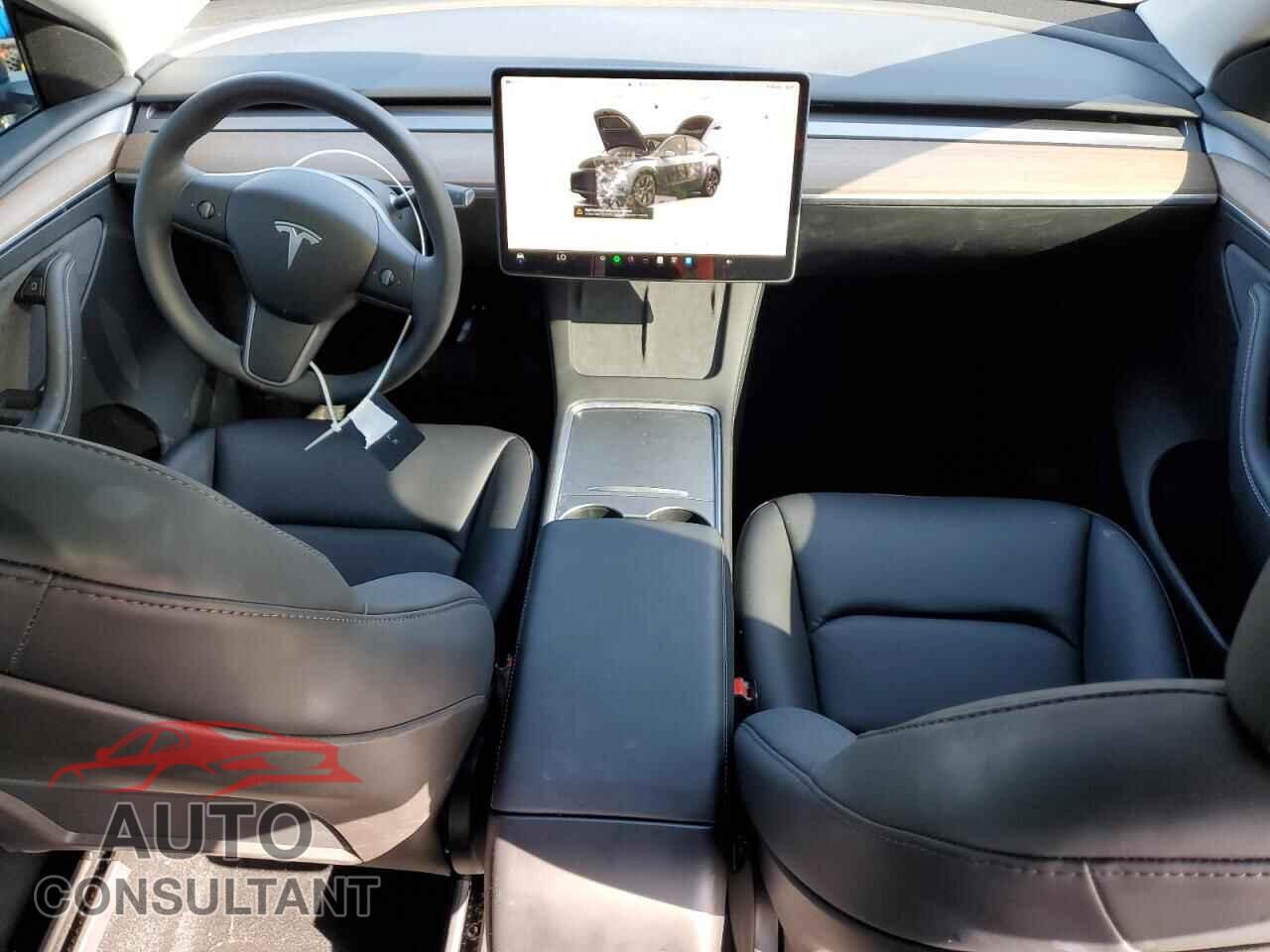 TESLA MODEL Y 2024 - 7SAYGDED2RF095700