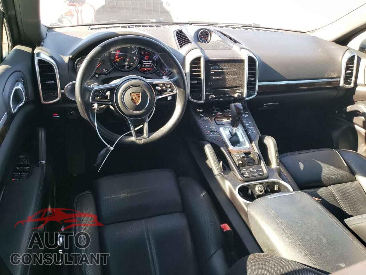 PORSCHE CAYENNE 2018 - WP1AA2A22JKA02270