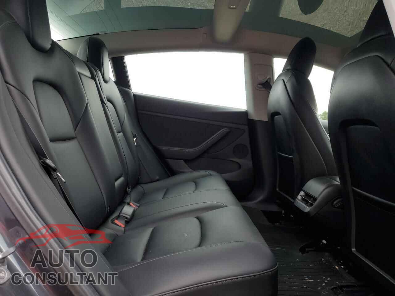 TESLA MODEL 3 2022 - 5YJ3E1EB1NF165109