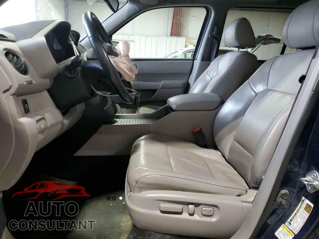 HONDA PILOT 2015 - 5FNYF4H51FB070769