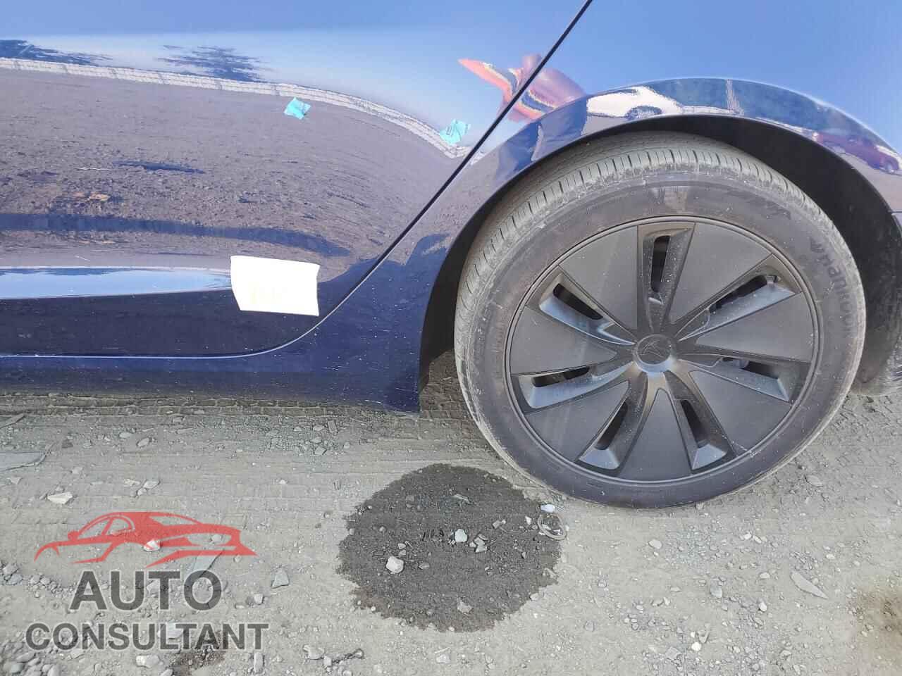 TESLA MODEL 3 2024 - 5YJ3E1EA1RF823900