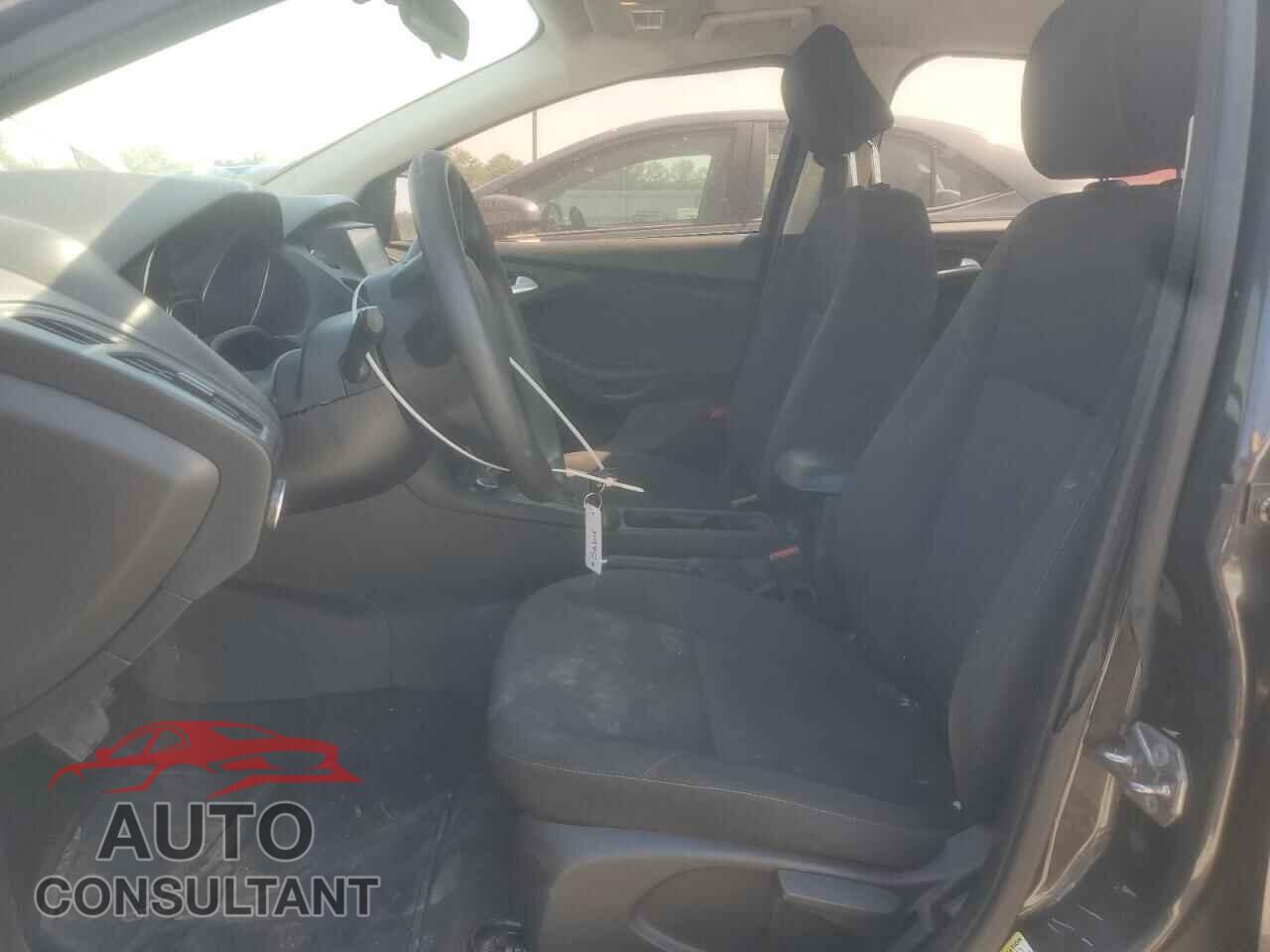 FORD FOCUS 2015 - 1FADP3F23FL242348