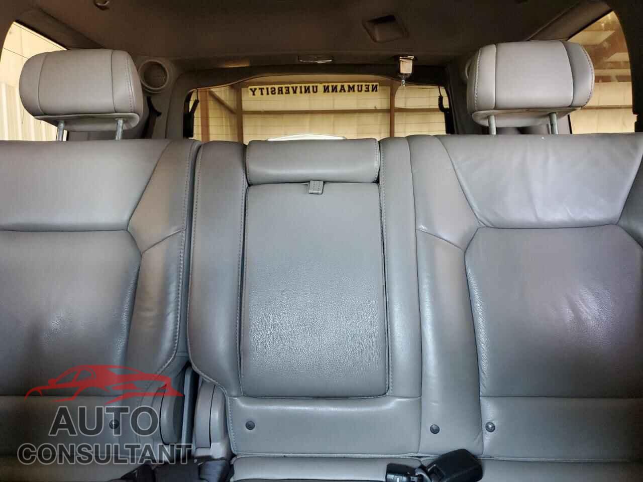 HONDA PILOT 2011 - 5FNYF4H99BB042537