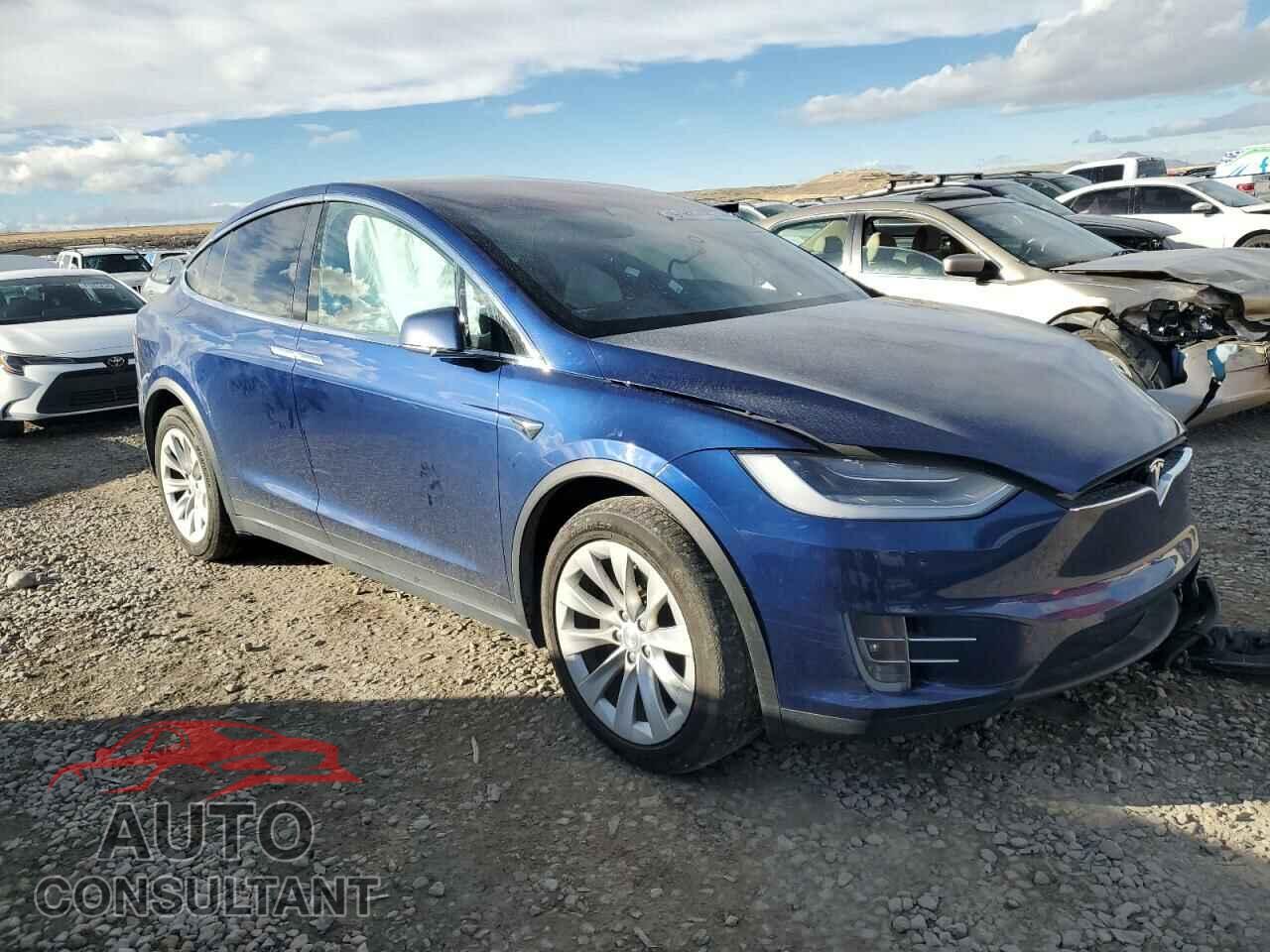 TESLA MODEL X 2018 - 5YJXCAE29JF140945