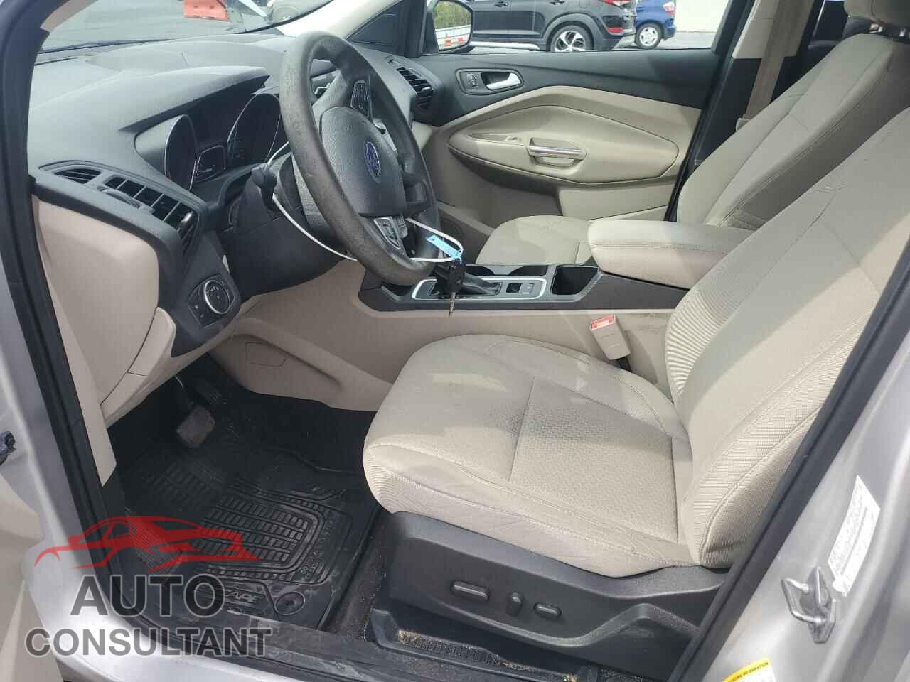 FORD ESCAPE 2017 - 1FMCU9GDXHUB97886