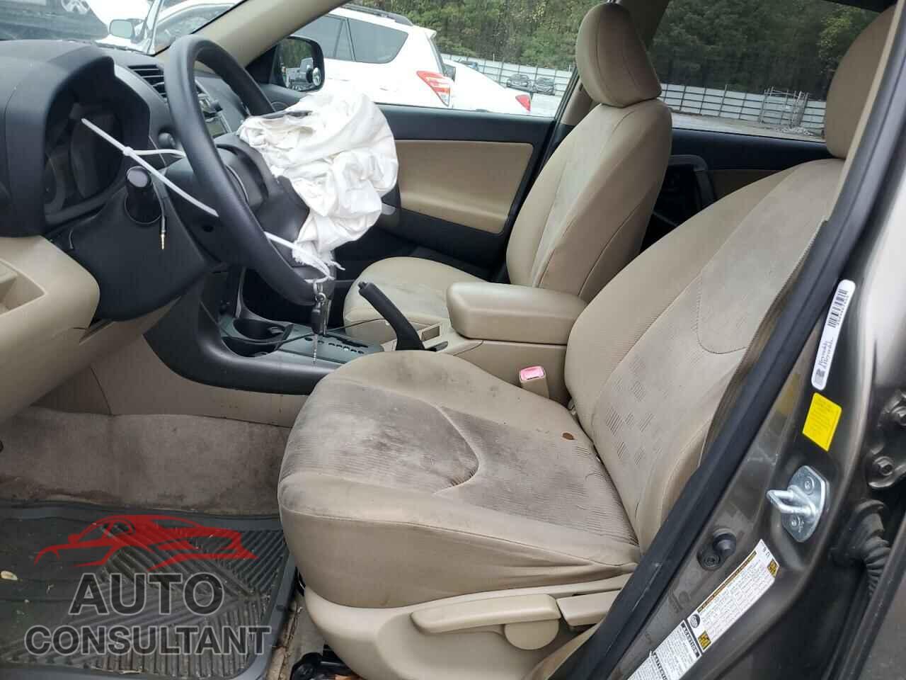 TOYOTA RAV4 2011 - JTMBF4DV4BD041439
