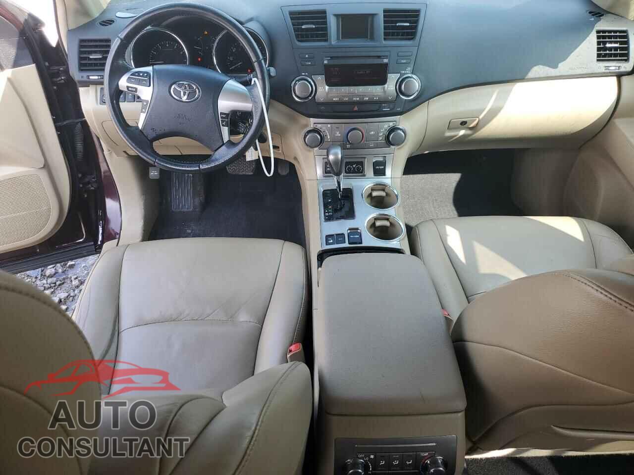 TOYOTA HIGHLANDER 2012 - 5TDBK3EH2CS114828
