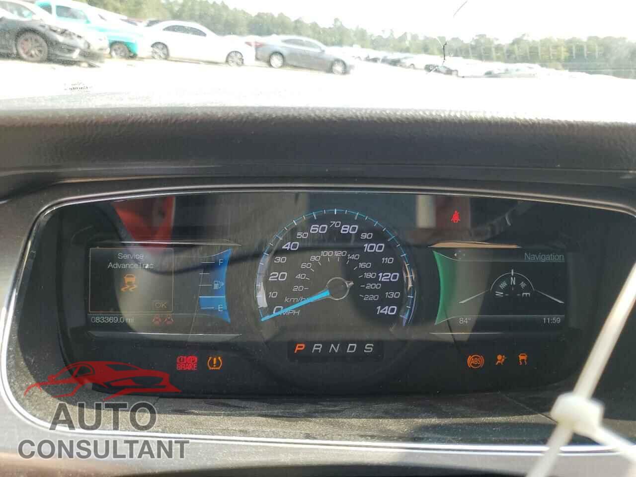 FORD TAURUS 2018 - 1FAHP2E82JG130823