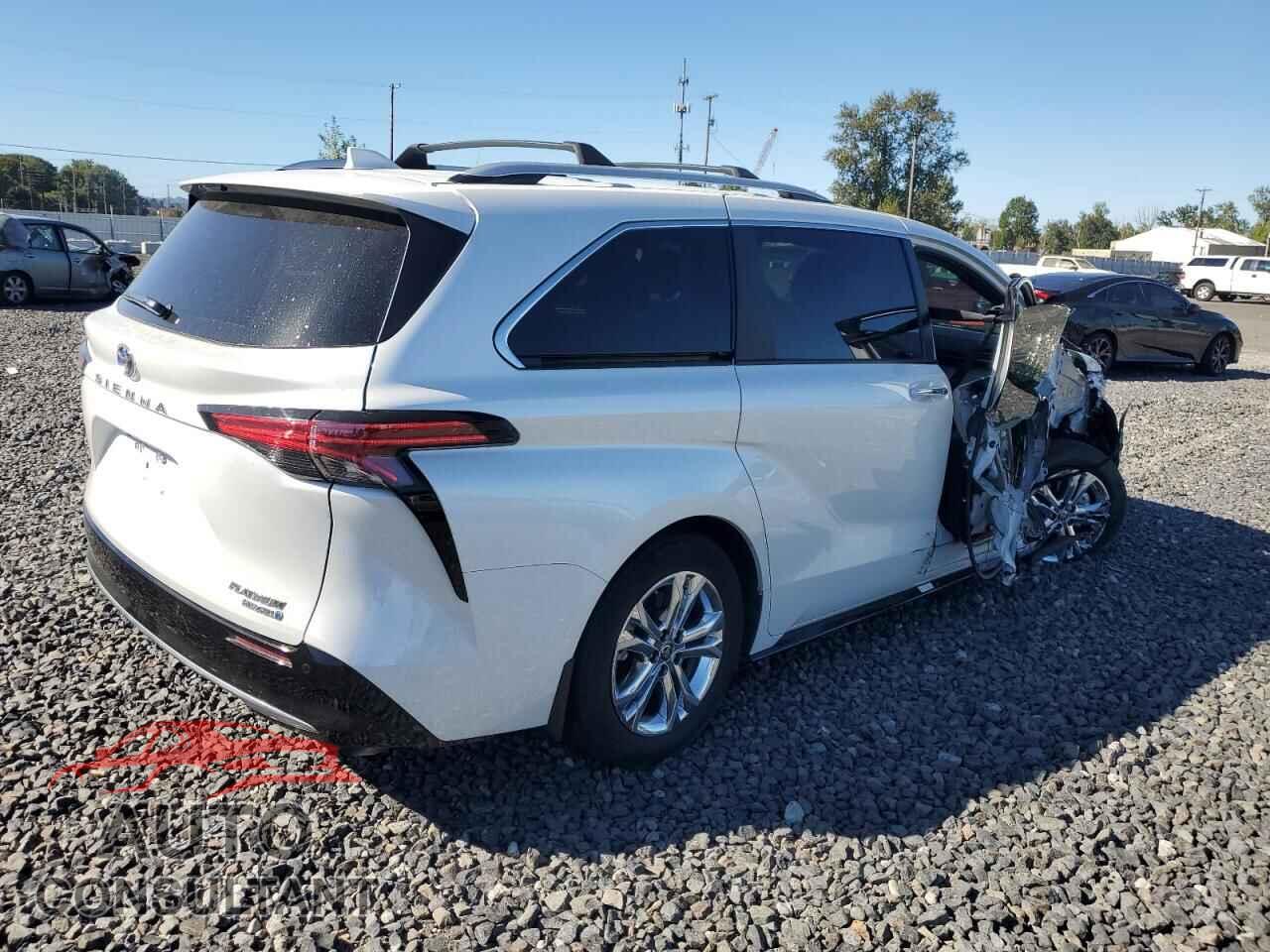TOYOTA SIENNA 2022 - 5TDESKFC4NS059666