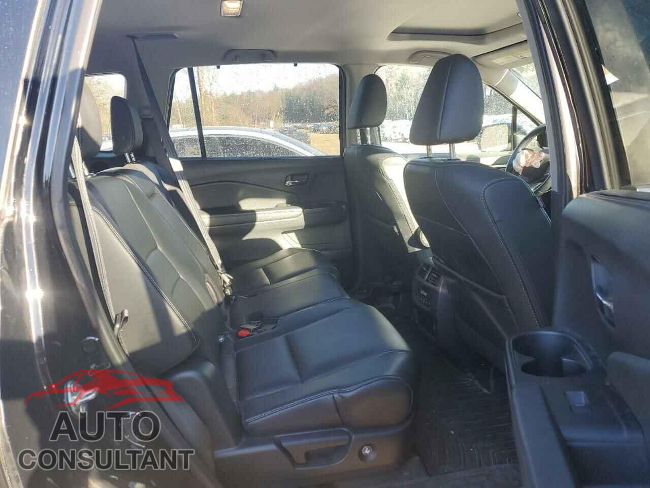 HONDA PILOT 2019 - 5FNYF6H57KB034252