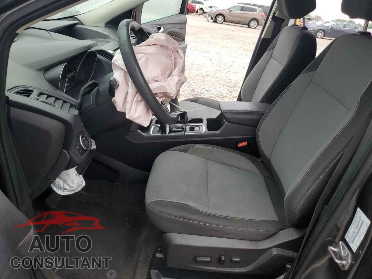 FORD ESCAPE 2017 - 1FMCU9GD2HUC48412