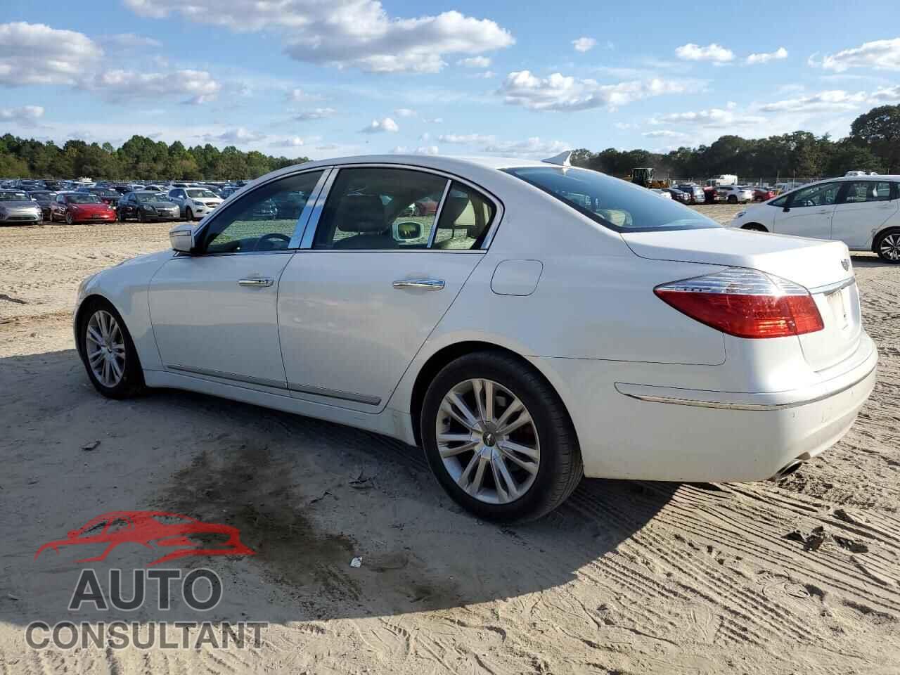 HYUNDAI GENESIS 2011 - KMHGC4DF2BU124001