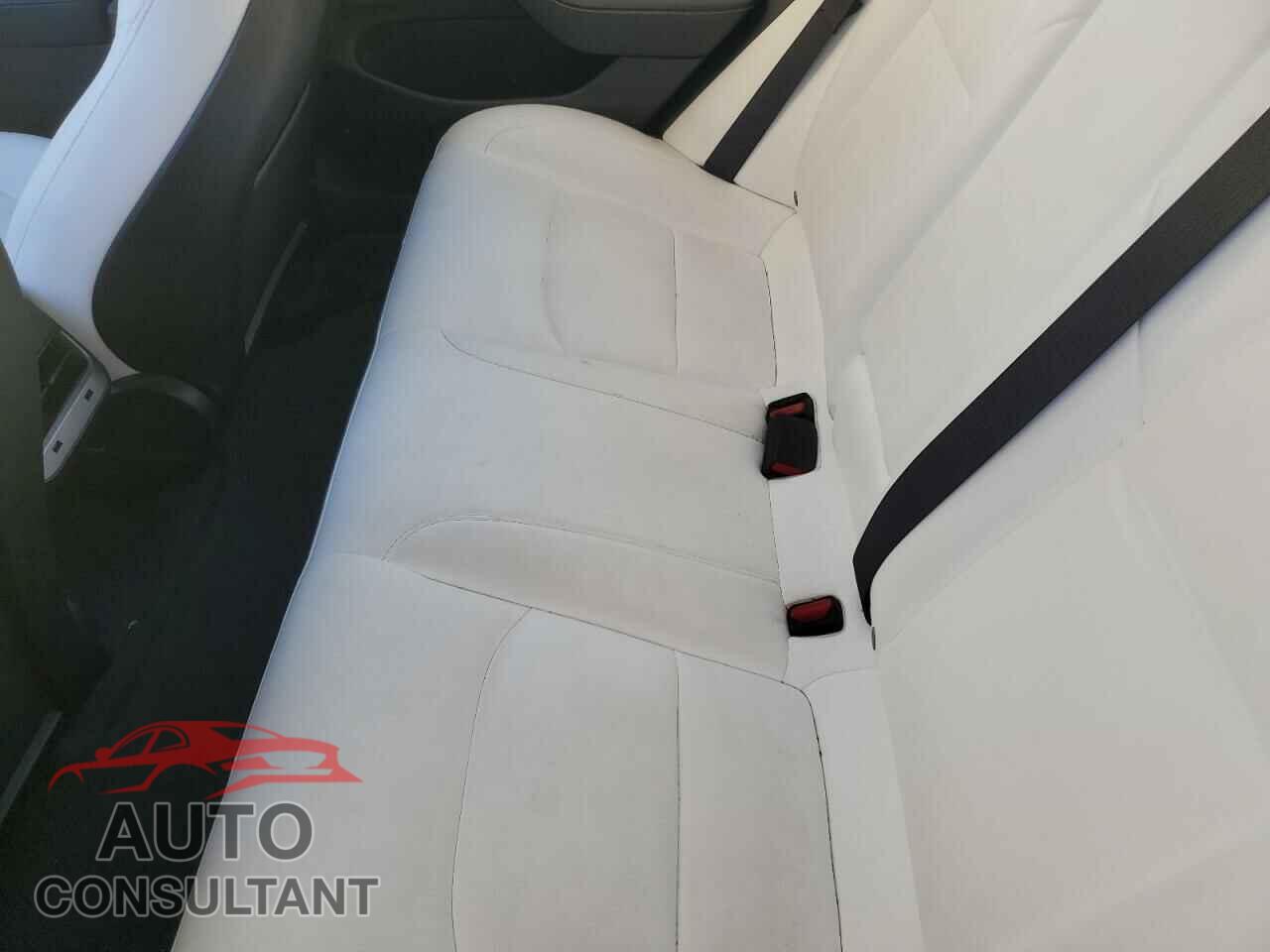 TESLA MODEL 3 2020 - 5YJ3E1EA2LF634986