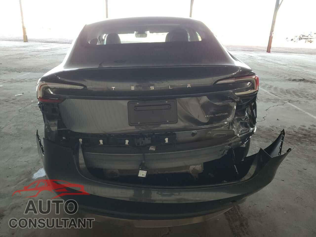 TESLA MODEL 3 2024 - 5YJ3E1EB3RF748447