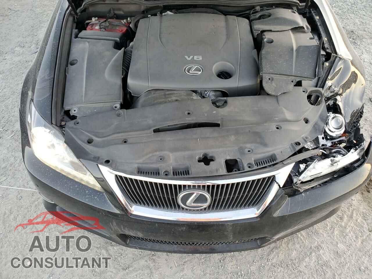 LEXUS IS 2013 - JTHFF2C23D2528819