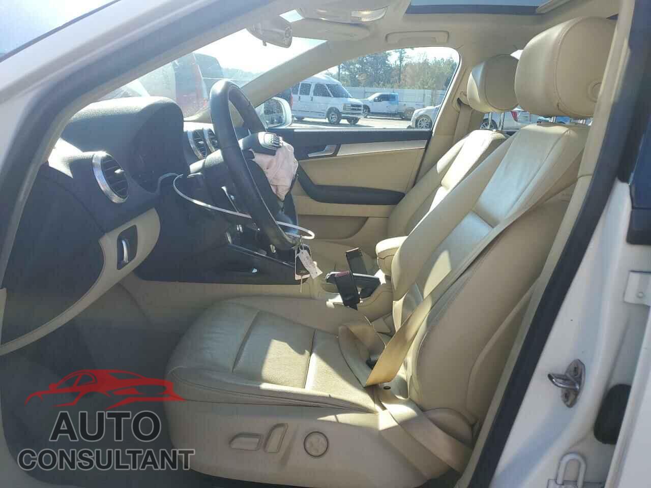AUDI A3 2011 - WAUKFAFM2BA044258