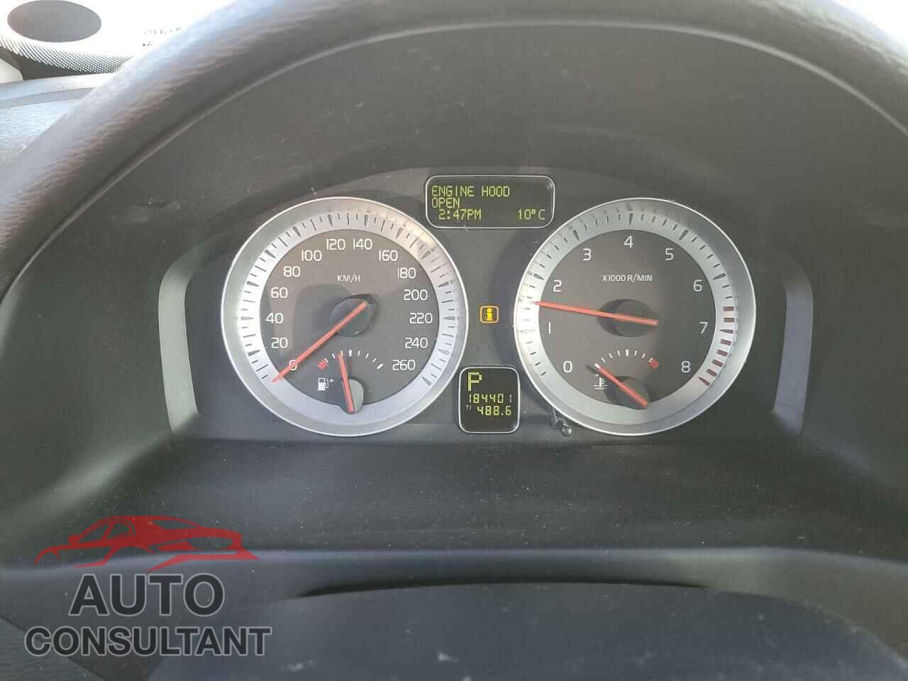 VOLVO C70 2011 - YV1672MC6BJ108619