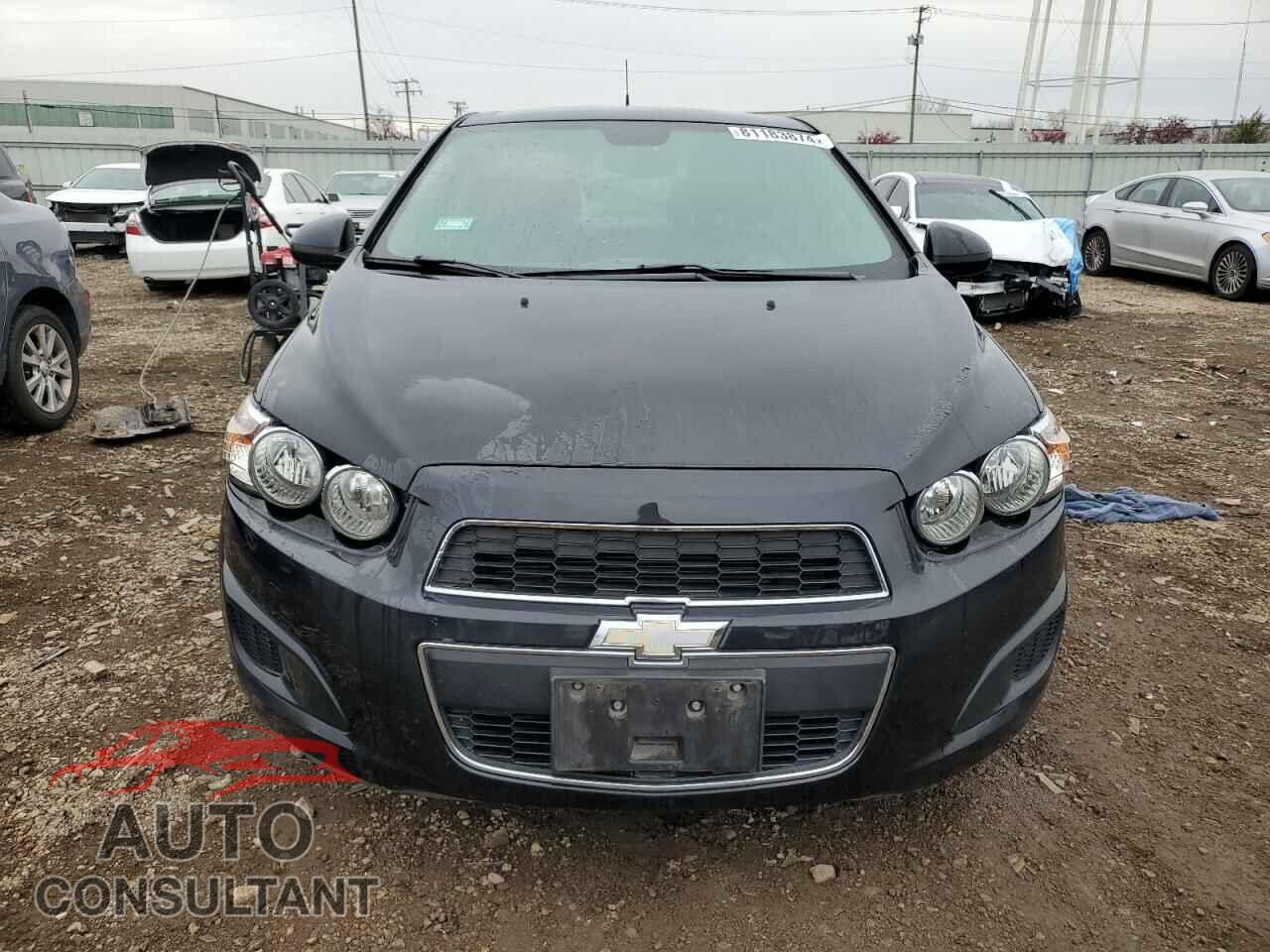 CHEVROLET SONIC 2013 - 1G1JC5SH6D4207446