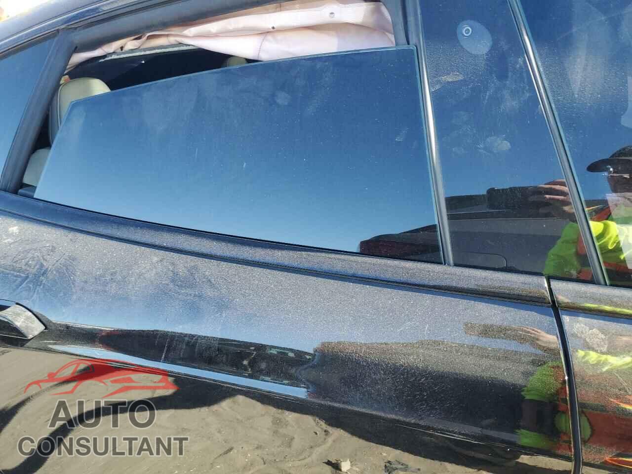 TESLA MODEL S 2022 - 5YJSA1E58NF477073