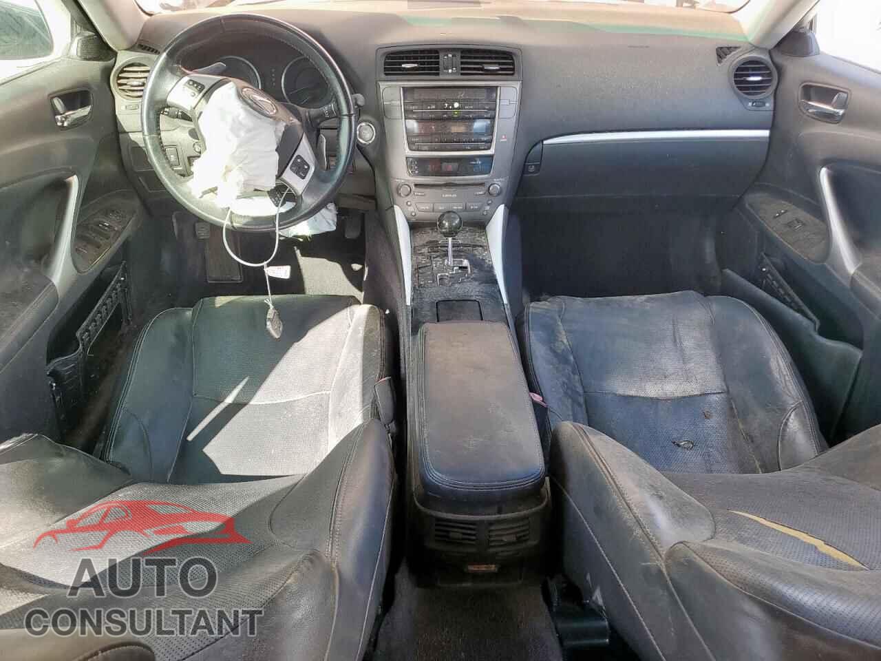 LEXUS IS 2012 - JTHBF5C2XC5179025