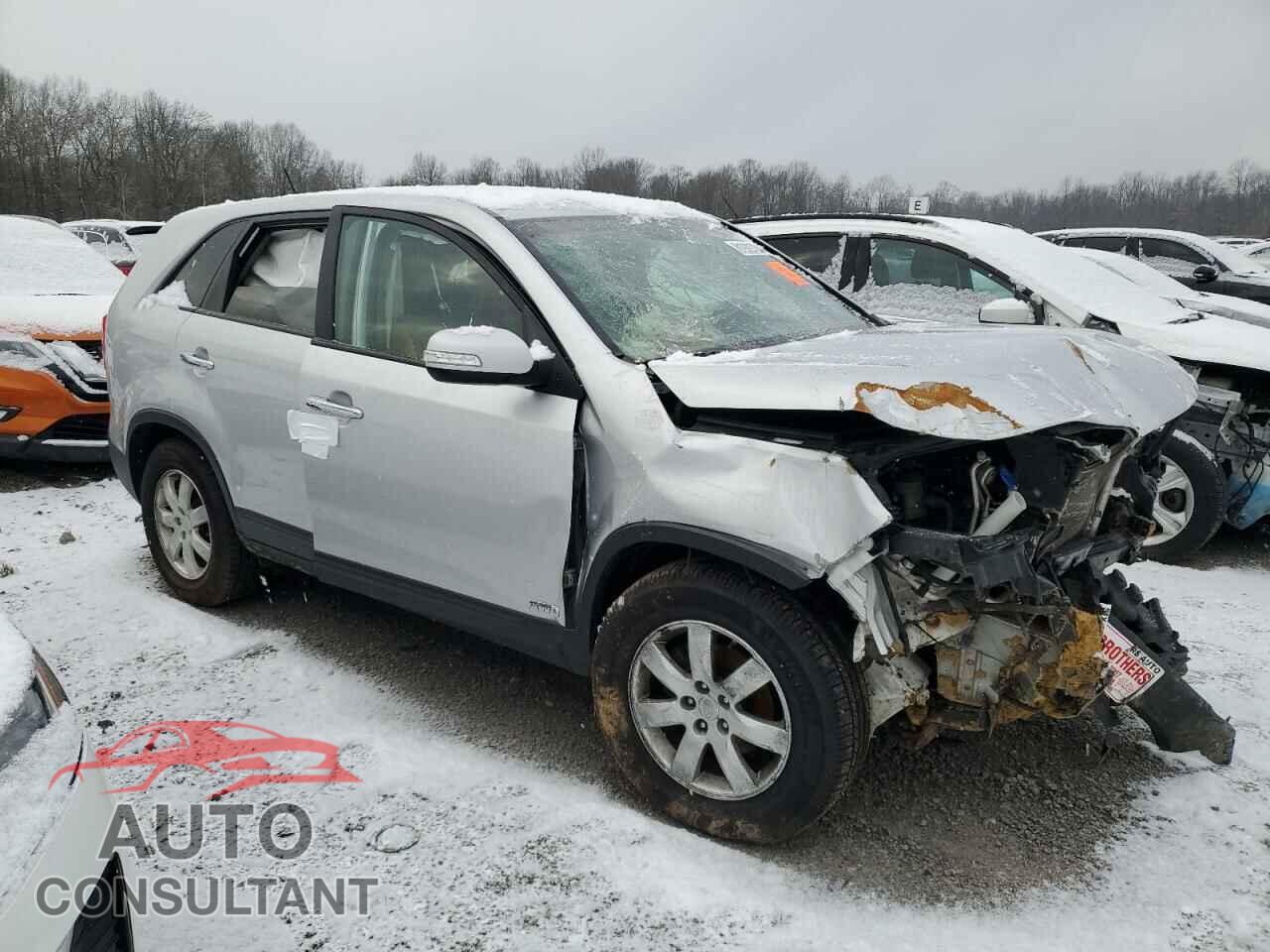 KIA SORENTO 2011 - 5XYKTCA17BG009607