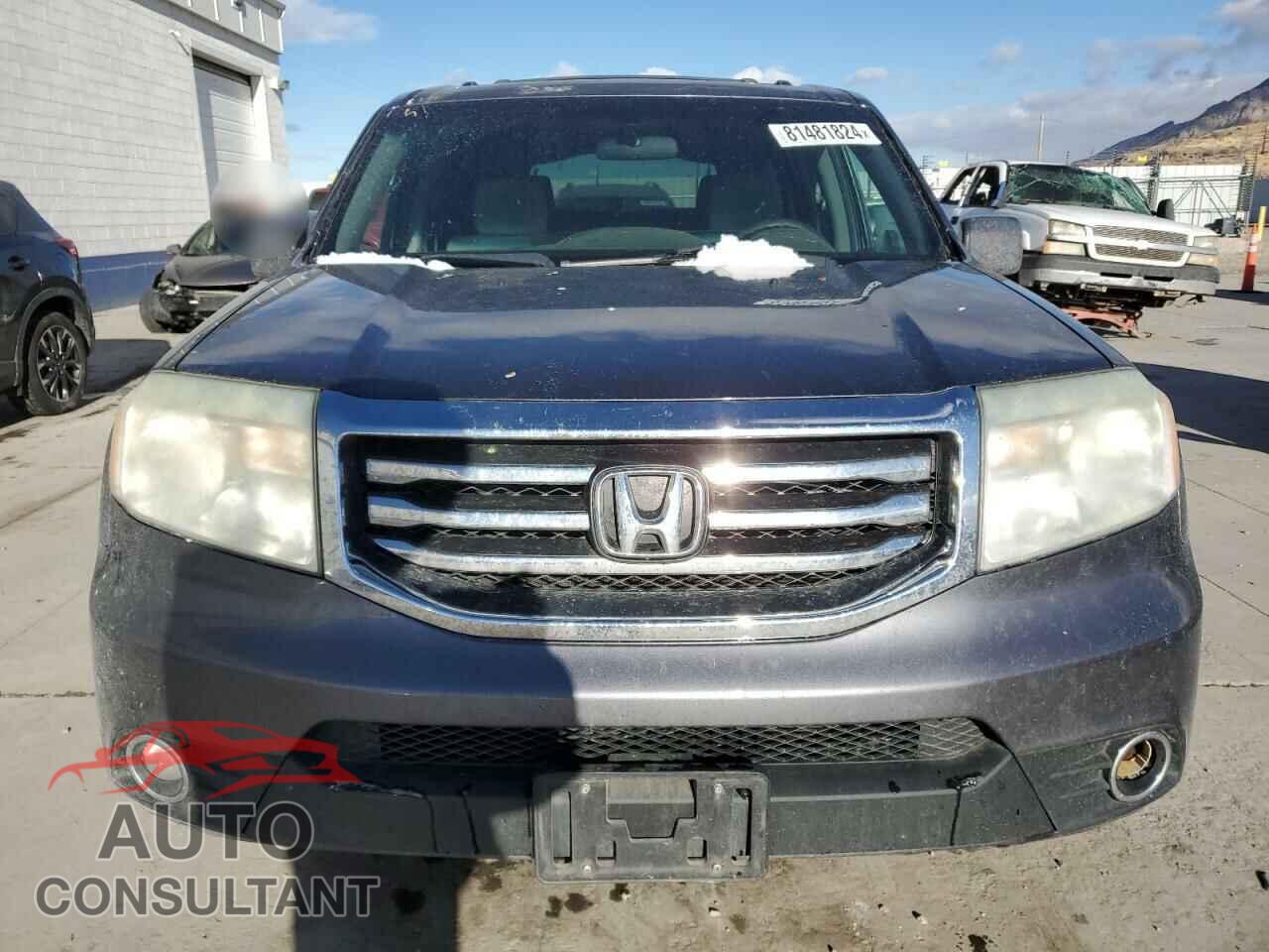 HONDA PILOT 2015 - 5FNYF4H3XFB017342