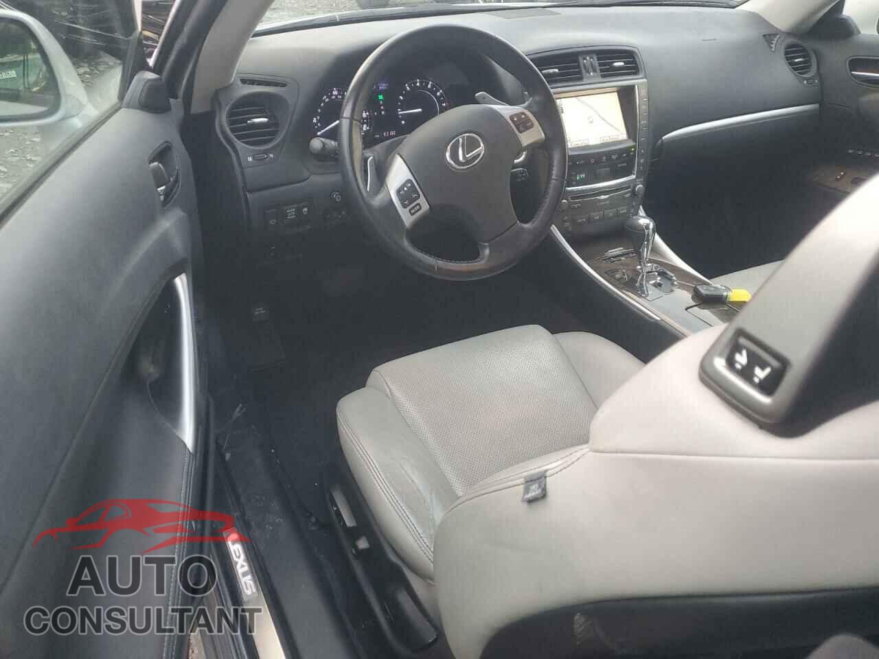 LEXUS IS 2011 - JTHFF2C29B2519670