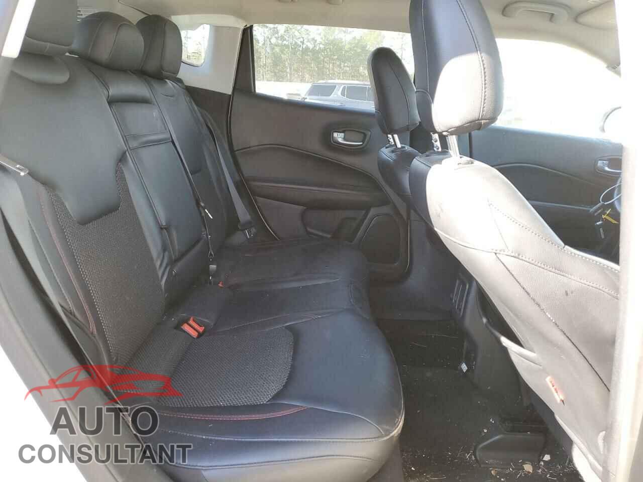 JEEP COMPASS 2018 - 3C4NJDDB6JT130343
