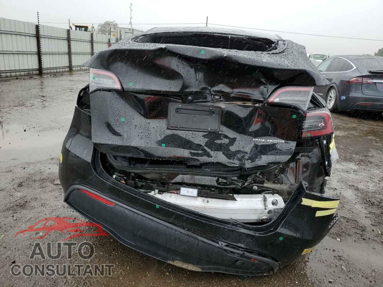 TESLA MODEL Y 2023 - 7SAYGDEE2PF594924