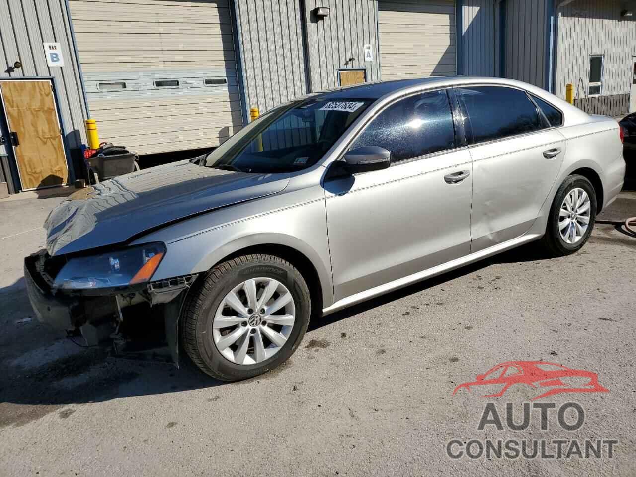 VOLKSWAGEN PASSAT 2013 - 1VWAP7A37DC097605