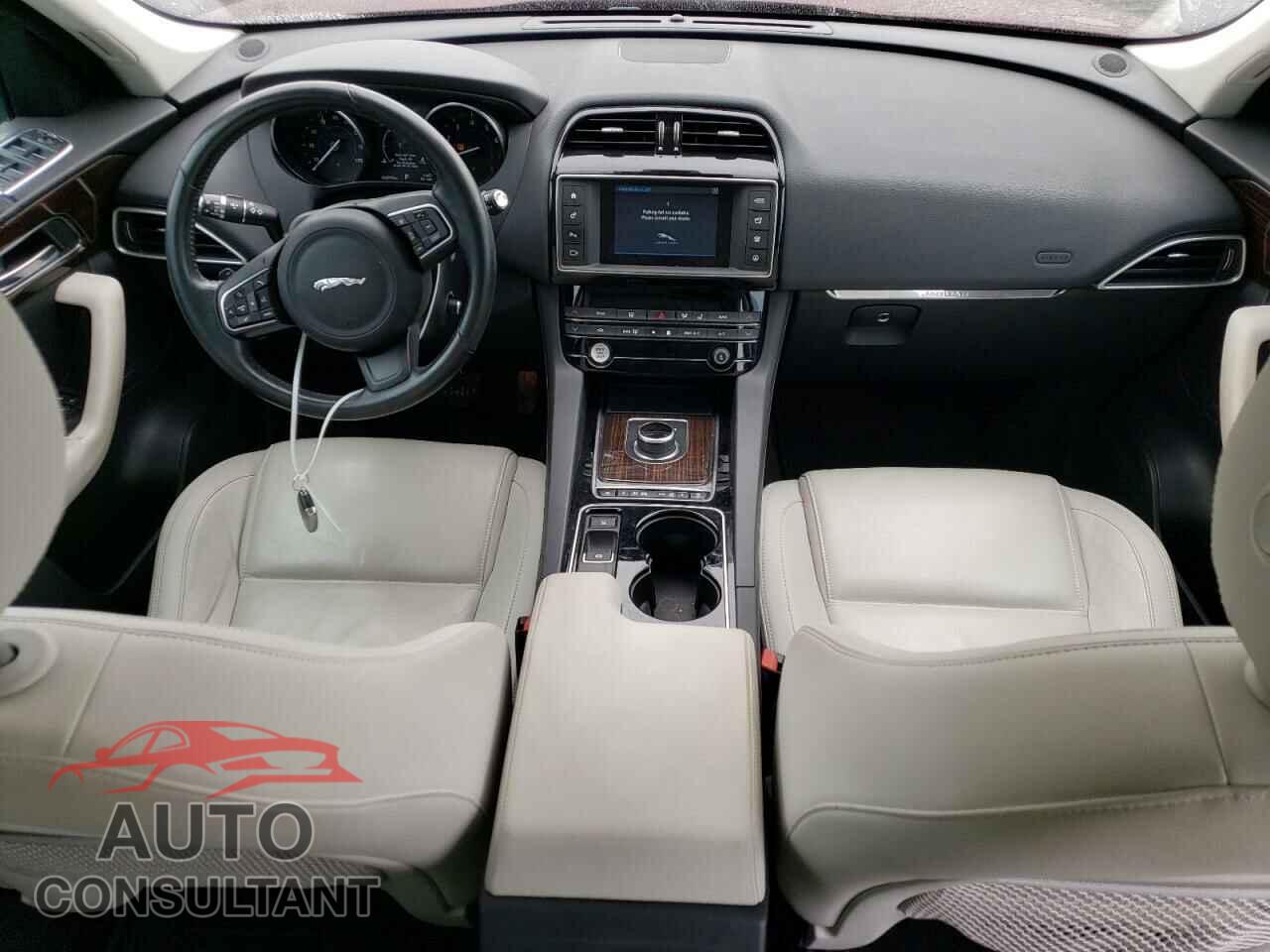 JAGUAR F-PACE 2017 - SADCK2BV1HA061671