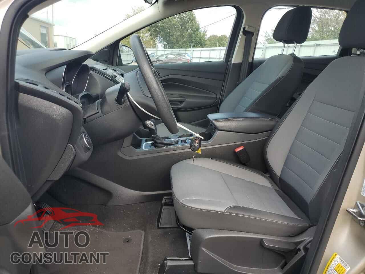 FORD ESCAPE 2017 - 1FMCU0F75HUE68635
