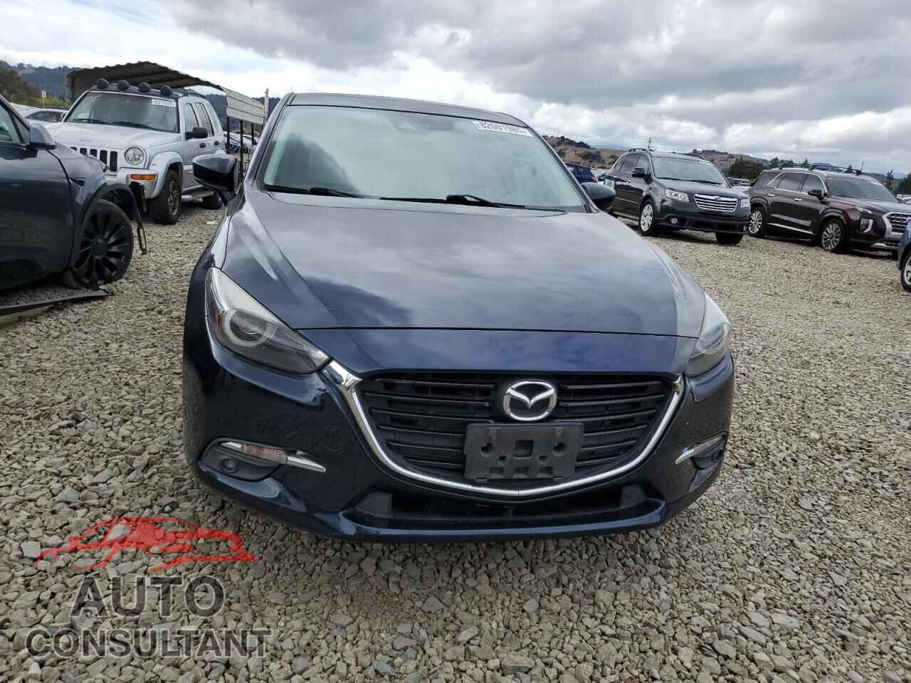 MAZDA 3 2018 - 3MZBN1M3XJM264519