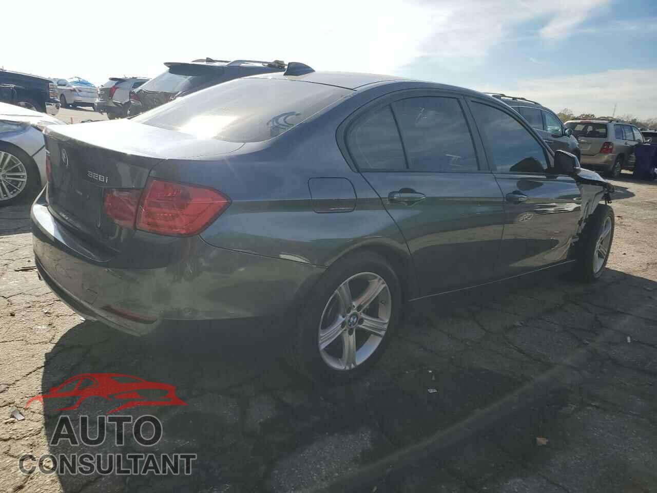 BMW 3 SERIES 2013 - WBA3B5G53DNS03881