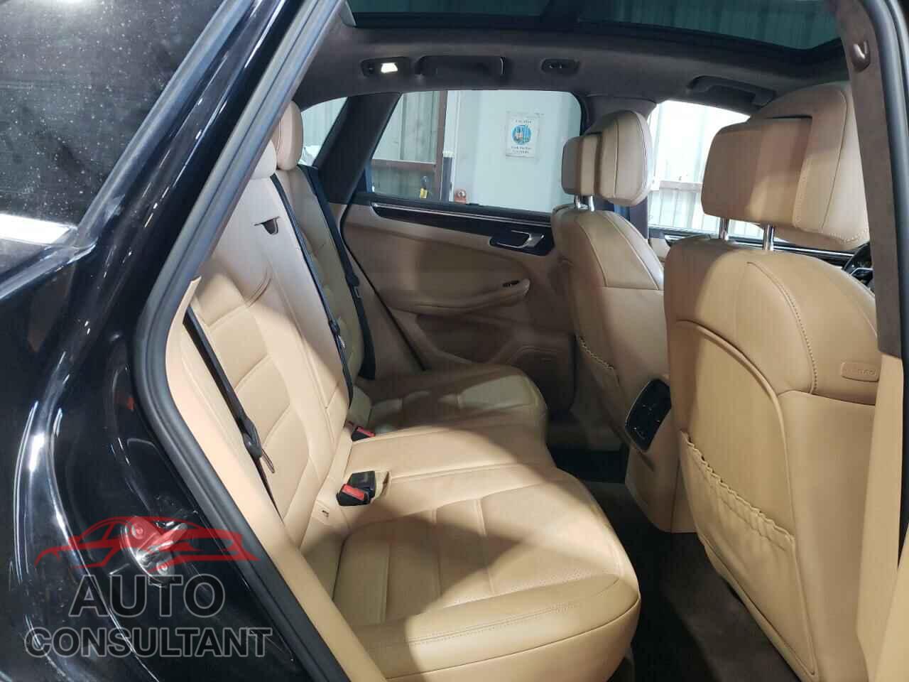 PORSCHE MACAN 2017 - WP1AF2A58HLB60158